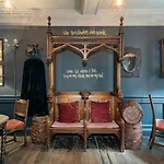 Guy Fawkes Inn