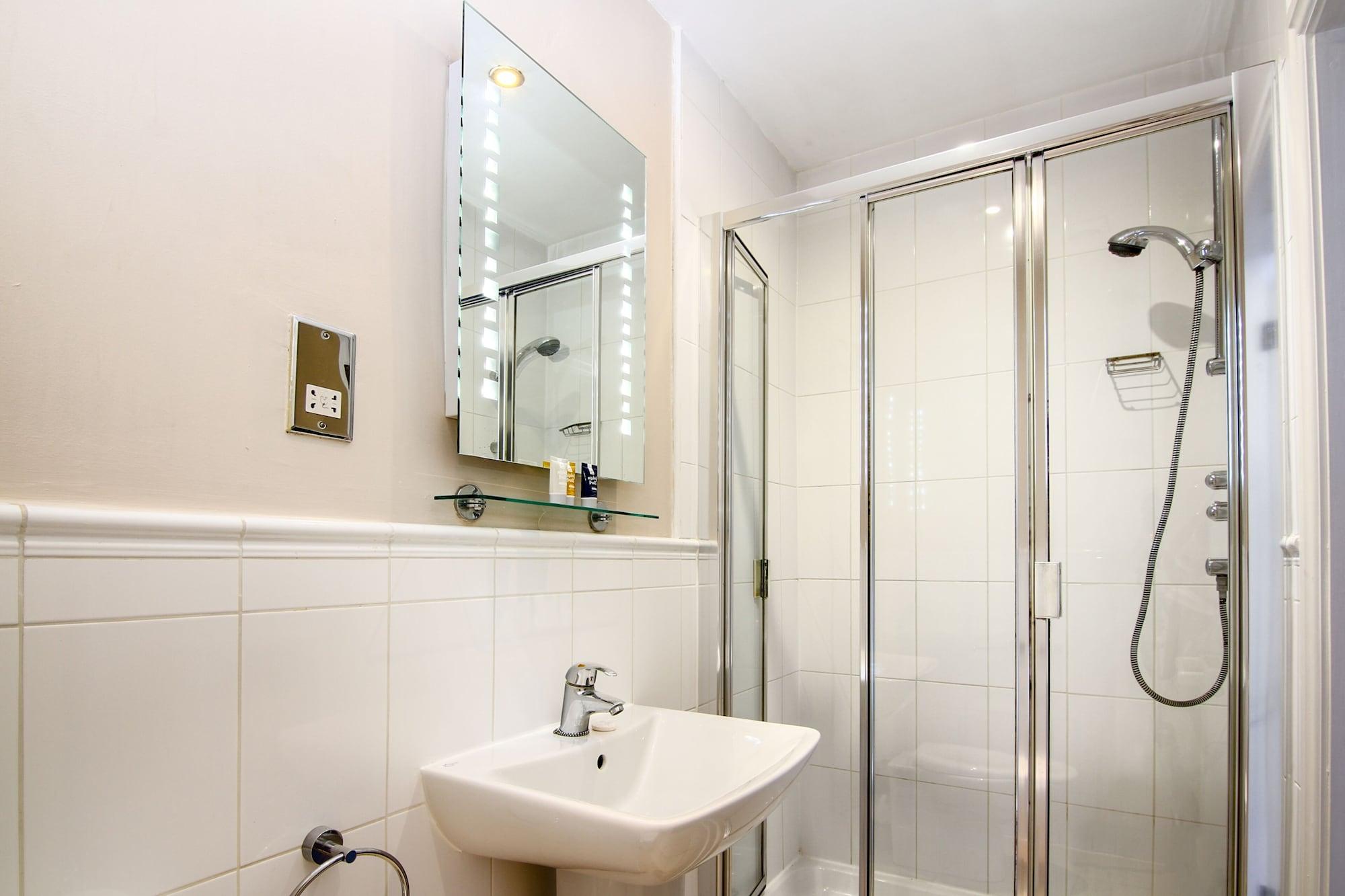 Guy Fawkes Inn 4*