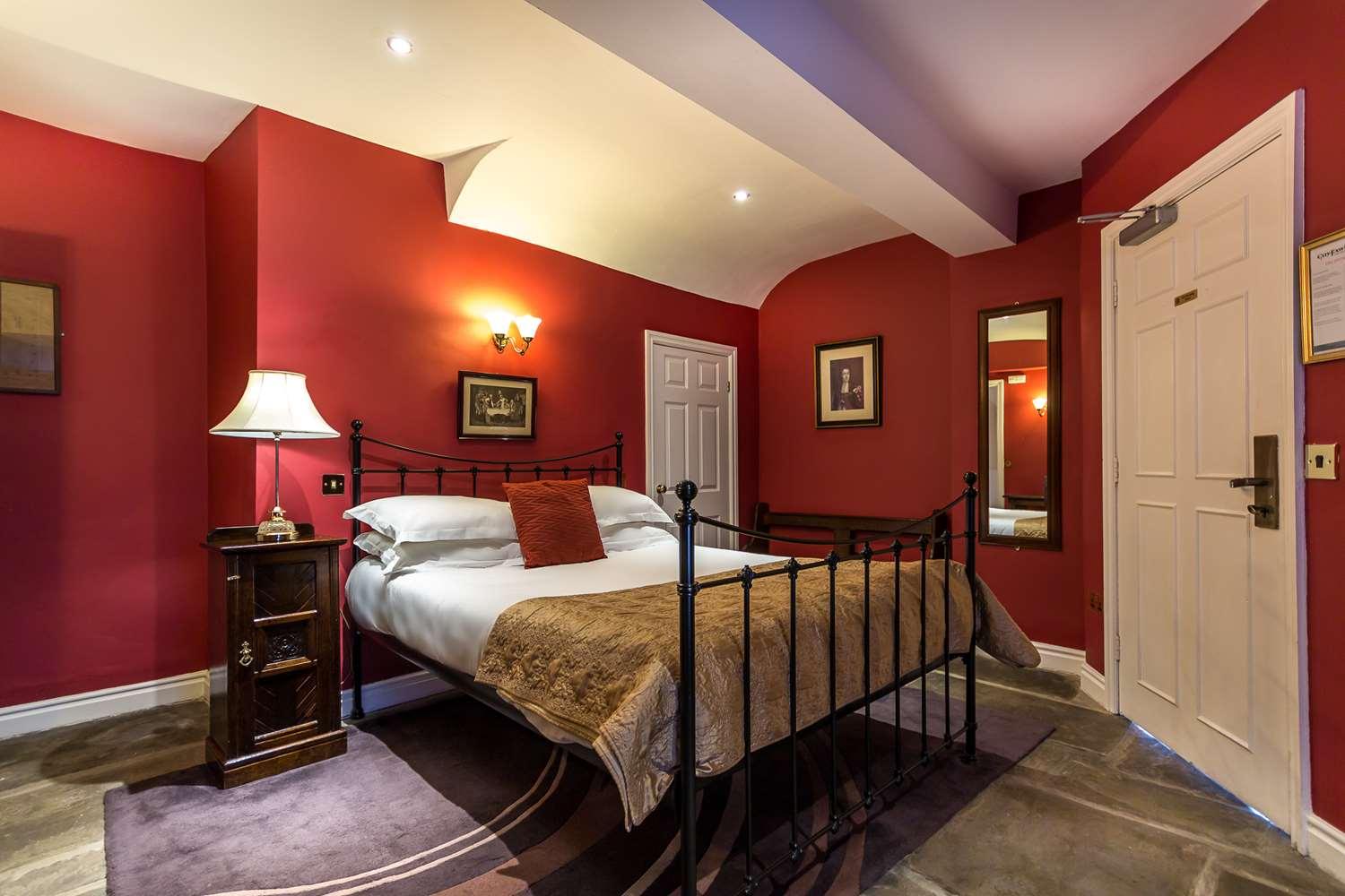 Guy Fawkes Inn 4*